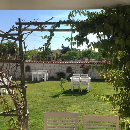 Gerence Butik Bed & Breakfast Alaçatı